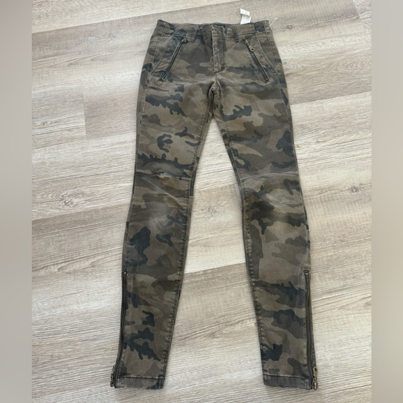 Zara Pants - Zara camo pants